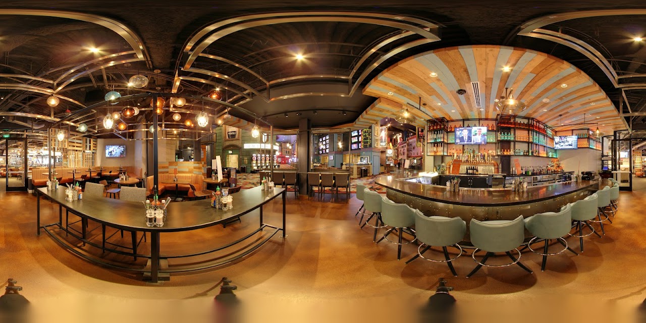 Tom's Watch Bar