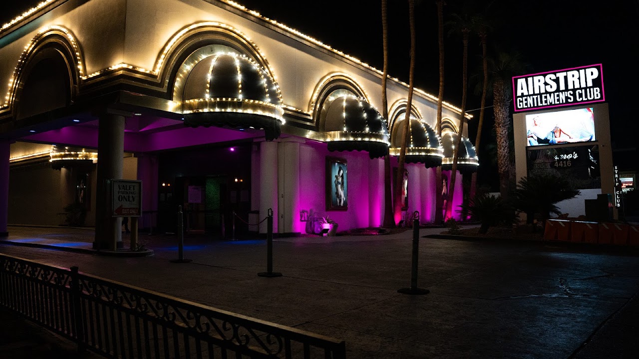 AIRSTRIP Gentlemen’s Club