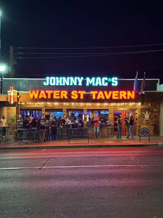 Johnny Mac's Water Street Tavern