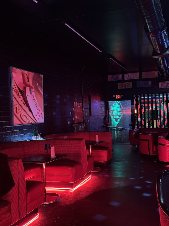 Vintage Vegas Cocktail Lounge