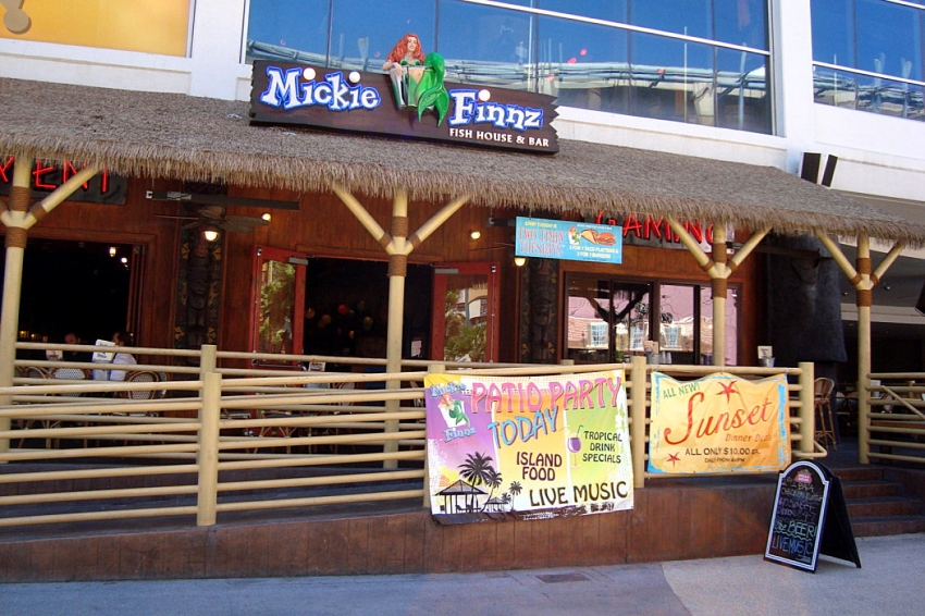 Mickie Finnz Fish House & Bar