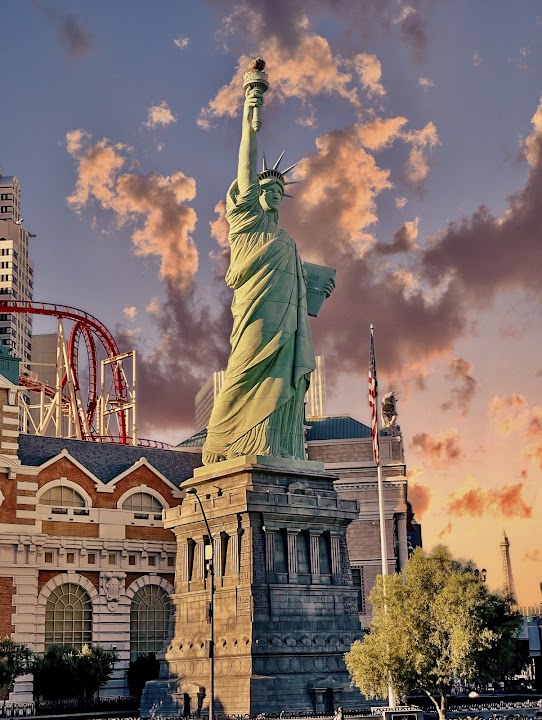 Replica Statue of Liberty