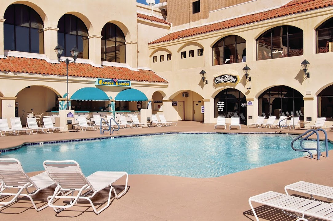 Harrah's Laughlin Beach Resort & Casino - A Caesars Rewards Destination